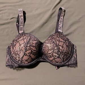 Victorias Secret Bombshell Very Sexy push up bra 32C